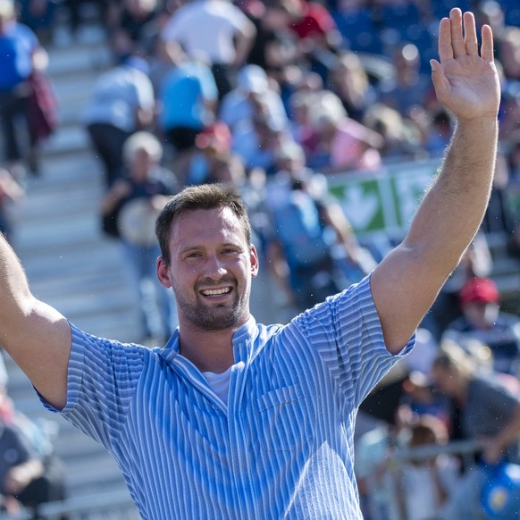 Kilian Wenger, Horboden, jubelt nach dem gestellten Schlussgang als Sieger am Berner Kantonalen Schwingfest, am Sonntag, 8. August 2021 in Aarberg. (KEYSTONE/Marcel Bieri)