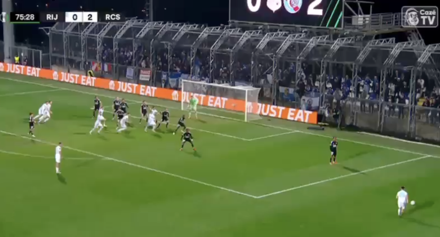 Les fans strasbourgeois dans leur cage, jeudi à Rijeka.