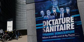 La tension monte autour de la vaccination. La paix sociale est-elle en péril?