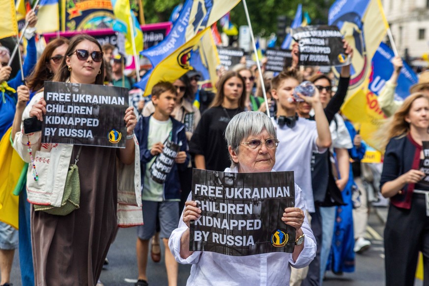 Manifestation ukrainienne réclamant la libération des enfants ukrainiens emmenés en Russie Des militants ukrainiens et leurs alliés ont manifesté pour réclamer la libération des enfants ukrainiens emm ...