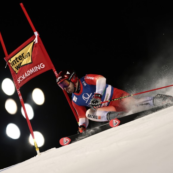 Loïc Meillard a réalisé une très bonne première manche sur une piste difficile à skier.