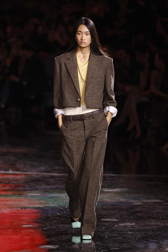 PARIS, FRANCE - OCTOBER 6: (EDITORIAL USE ONLY - For Non-Editorial use please seek approval from Fashion House) A model walks the runway during the Chanel Womenswear Spring/Summer 2026 show as part of ...