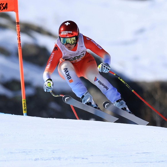 Corinne Suter a manqué de très peu la victoire samedi à Val di Fassa
