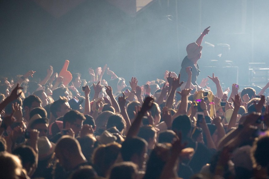 C2C from France perform on the main stage during the Caprices Festival in Crans-Montana, Switzerland, Thursday April 9, 2015. (KEYSTONE/Maxime Schmid)