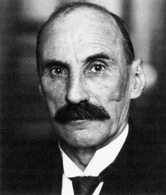 Heinrich Häberlin était le prédécesseur de Johannes Baumann. C&#039;est durant son mandat que fut remise la pétition en faveur du suffrage féminin.
https://commons.wikimedia.org/wiki/File:Heinrich_H%C ...