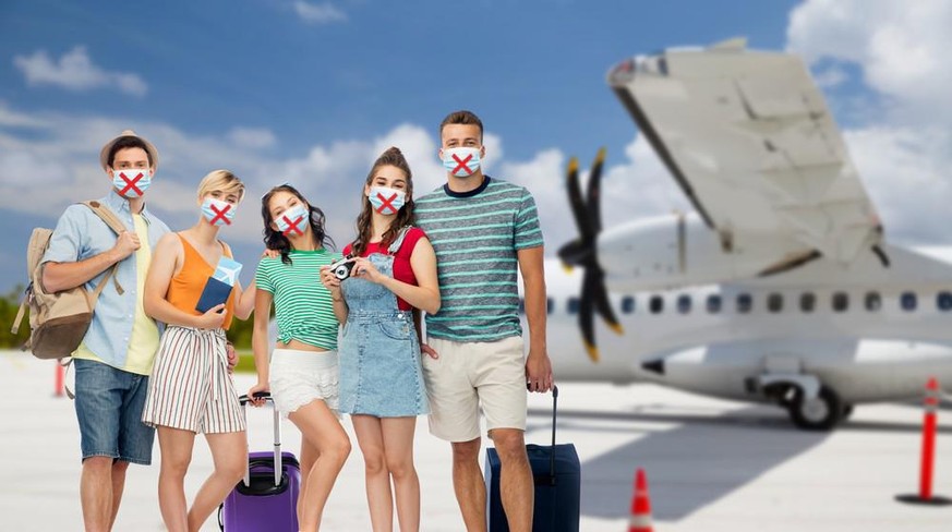Masque jeunes lycéens vol avion valise voyage vacances