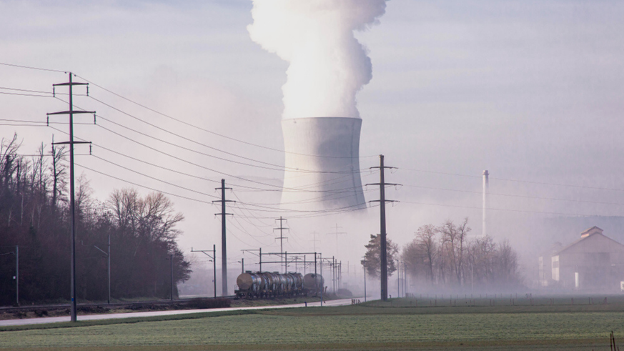 Pour faire face au réchauffement climatique et aux pénuries programmées d'électricité, le nucléaire, qu'on l'aime ou non, est indispensable. Pour certains.