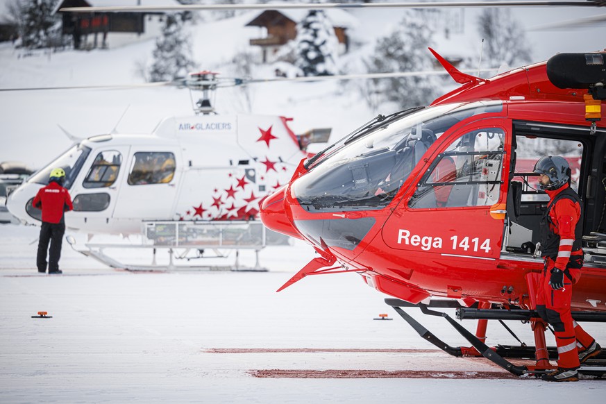 Chaque année, des milliers de Suisses se rendent en Valais pour dévaler les pistes.