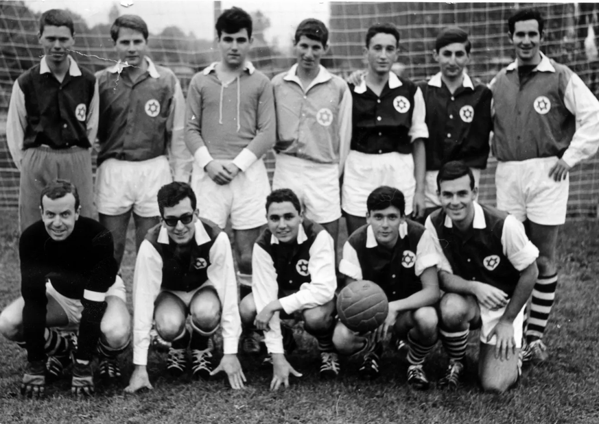 L'équipe première du FC Hakoah dans les années 50.