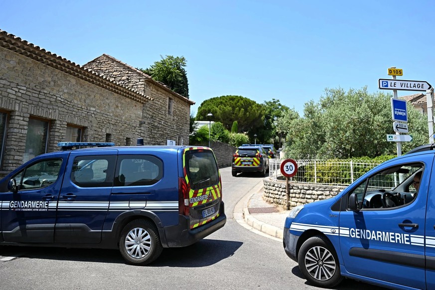 Crime scene in the south of France: in Vaucluse, masked individuals opened fire on a wedding party, and killed the bride.