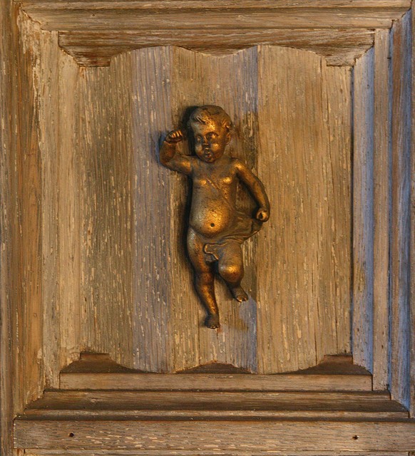 Dec 12, 2005; Palm Beach, FL, USA; US Tabloid Sales OUT! US MAGS and TV CALL 1-310-397-9165 or (561) 392- 7856 for Price! Sculpture mold found all over the doors in the main living area leading to the ...