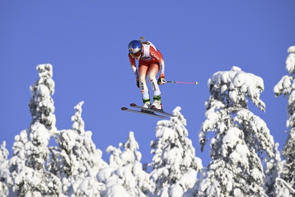 Fanny Smith of Switzerland in action during the women&#039;s FIS Ski Cross World Cup second qualifying event in Idre, Sweden, Friday Jan. 20, 2023. (Anders Wiklund/TT via AP)