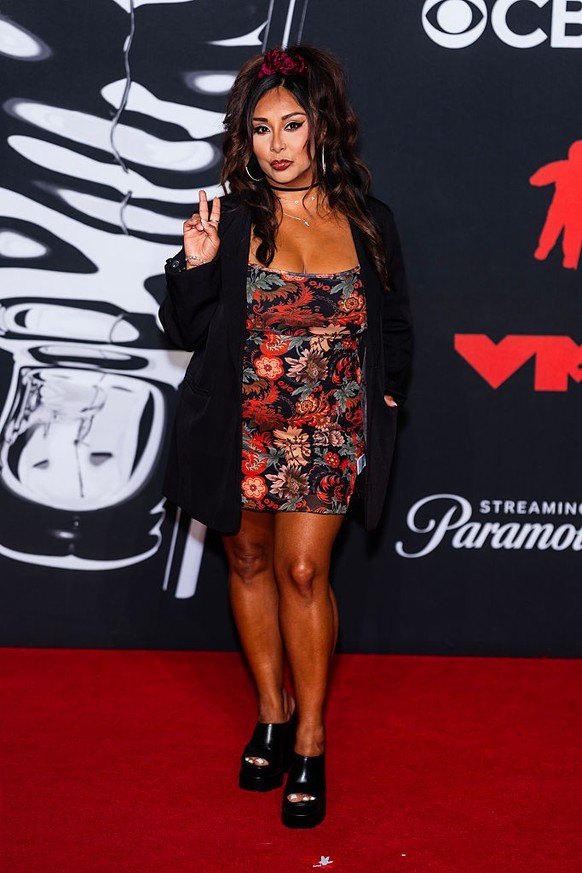 ELMONT, NEW YORK - SEPTEMBER 07: Yungblud attends the 2025 MTV Video Music Awards at UBS Arena on September 07, 2025 in Elmont, New York. (Photo by Taylor Hill/WireImage)