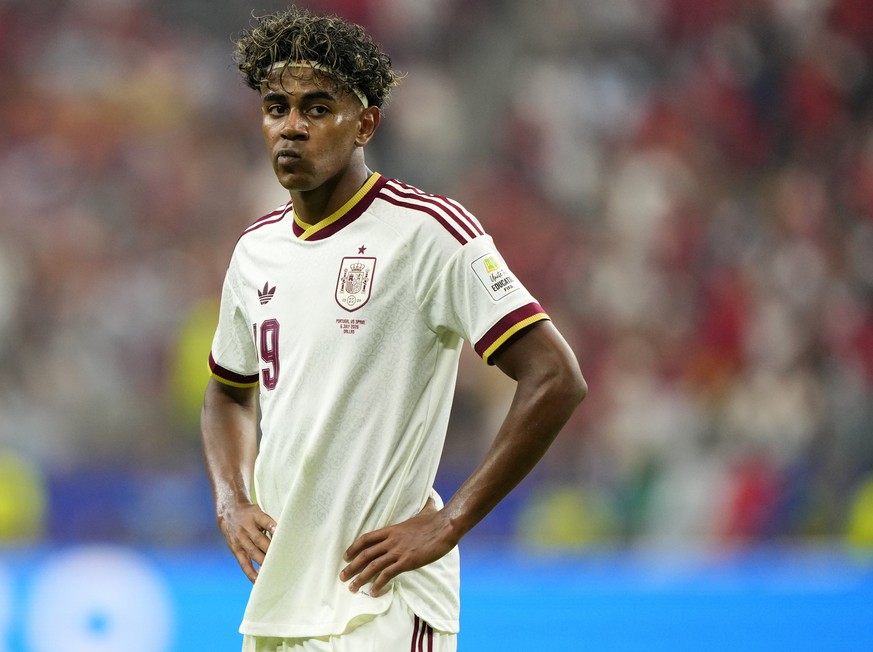epa13092793 Lamine Yamal of Spain looks on during the FIFA World Cup 2026 Round of 16 match Portugal against Spain, in Dallas, USA, 06 July 2026. EPA/JEFFREY MCWHORTER