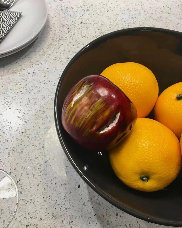 Ce sont de faux fruits, faut-il le préciser.
