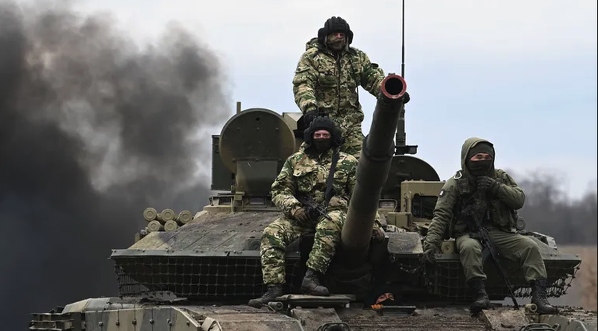 Ukraine: ces soldats que la Russie brûle sur le front