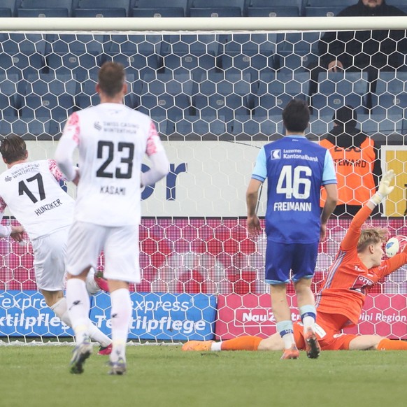 Hunziker (no 17) inscrit le 2-1 pour Winterthour