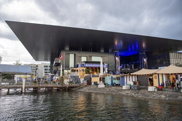 Das Kultur- und Kongresszentrum Luzern, KKL am Vierwaldstaettersee anlaesslich des Luzern Live Musik Festival am Dienstag, 25. Juli 2023. Das KKL feiert in kommenden September das 25 jaehrige Bestehen ...