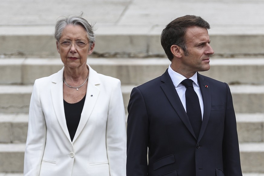 Elisabeth Borne et Emmanuel Macron.