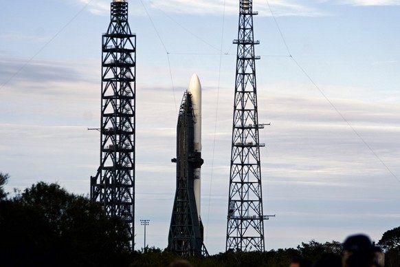 Blue Origin&#039;s New Glenn rocket stands ready for launch at Complex 36 at the Cape Canaveral Space Force Station, Monday, Jan. 13, 2025, in Cape Canaveral, Fla. Launch is scheduled for early Tuesda ...