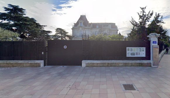 Trois engins explosifs lancés contre le consulat général de Russie à Marseille, le 24 février 2024, pas de blessés.
