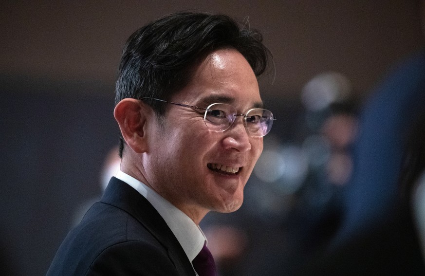 epa09937911 Samsung Electronics Co. Vice Chairman Lee Jae-yong attends a dinner held to celebrate the swearing in of South Korean President Yoon Suk-yeol, at a hotel in Seoul, South Korea, 10 May 2022 ...