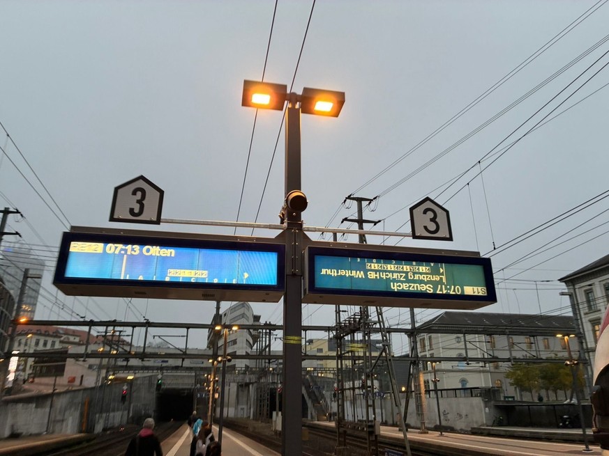 Gare CFF d&#039;Aarau : Les panneaux d&#039;affichage des trains étaient à l&#039;envers.