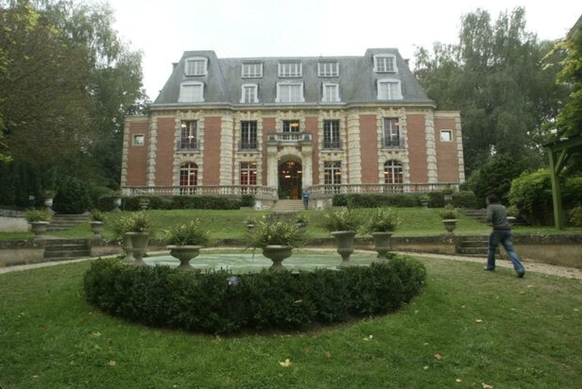 Le château des Vives-Eaux de Dammarie-les-Lys, où sévissaient Oscar Sisto ou encore Raphaëlle Ricci.