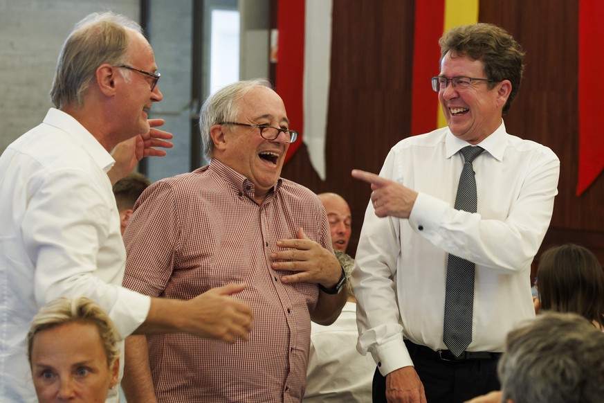 Charles Poncet (centre) est le nouveau doyen parmi les élus.