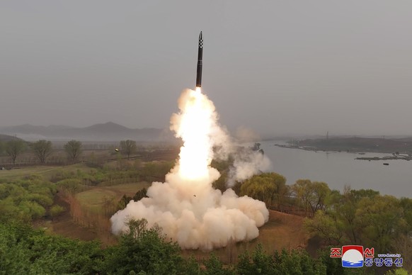 Le lancement d'un missile Hwasong-18, avril 2023.