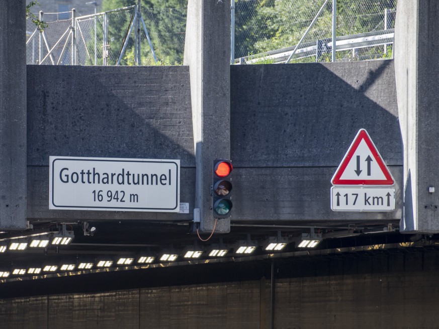 Depuis environ 13h00, le tunnel routier du Gothard est ferm