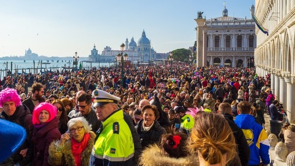 Les touristes d'un jour doivent acheter un billet pour Venise
