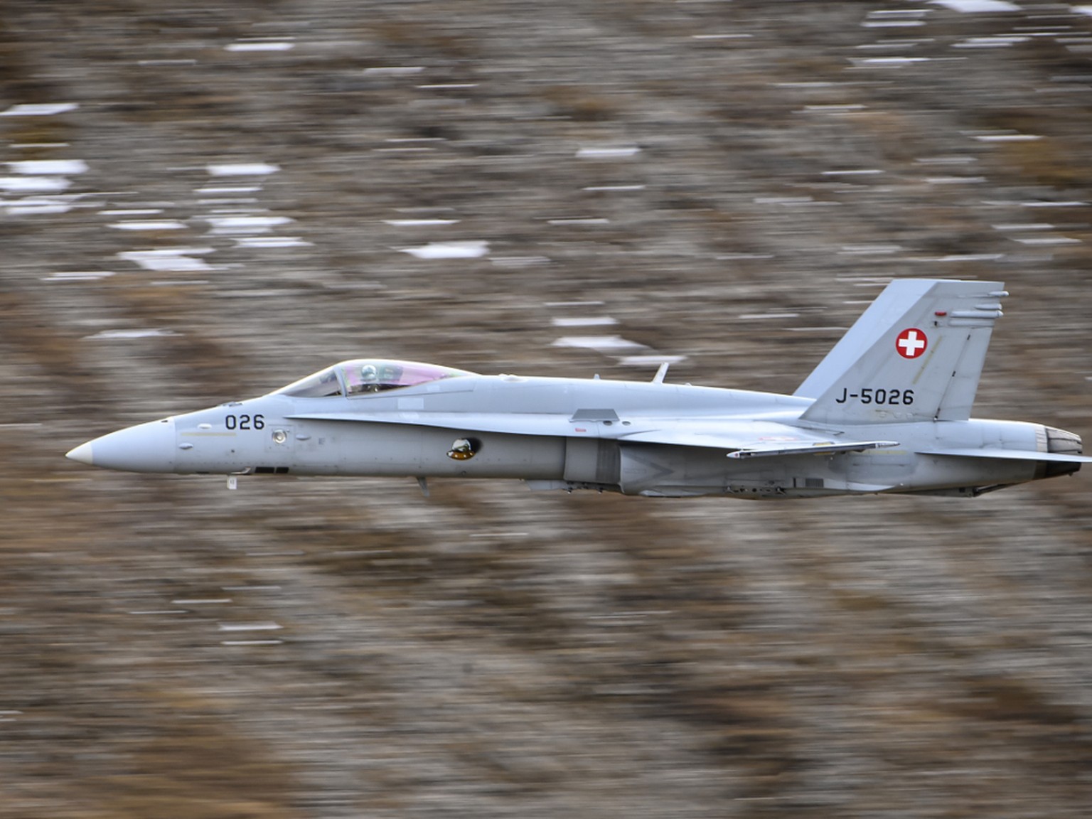 Les deux F/A-18 ont franchi dimanche le mur du son au cours de leur mission (archives).