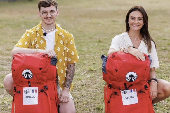 Romain, le coiffeur et sa cliente Laura un des binômes finalistes de la 18e saison de Pékin Express.