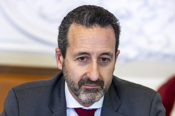 Robert Mardini, directeur general des Hopitaux universitaires de Geneve (HUG), s'exprime le master plan du projet "Site de Belle-Idee" a Thonex, lors du point de presse du conseil d ...