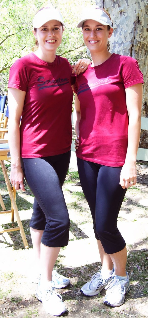 Jenna Fischer Had A Stunt Double In The Company Picnic Episode The Office
https://www.imdb.com/title/tt1417732/mediaviewer/rm518236928/
