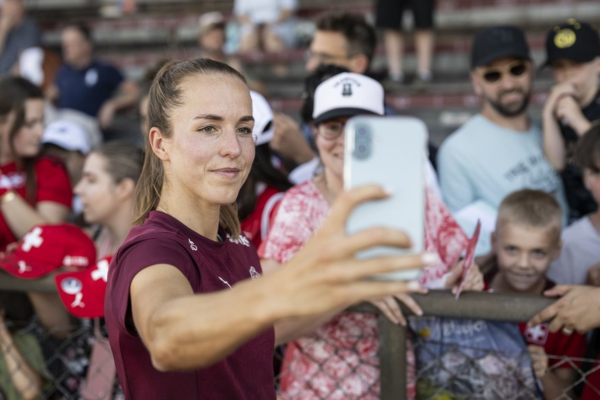 Lia Wälti gagnait 1 000 euros par mois à ses débuts en Allemagne.