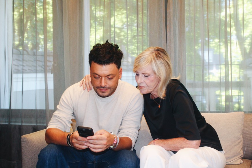 Chantal Ladesou et Kev Adams se confient à watson à l'occasion de la sortie de leur dernier film, La Maison de nos rêves, le 7 octobre au cinéma.