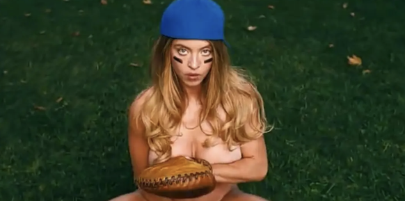 Les nouveaux épisodes comprennent de nombreuses scènes de nudité.