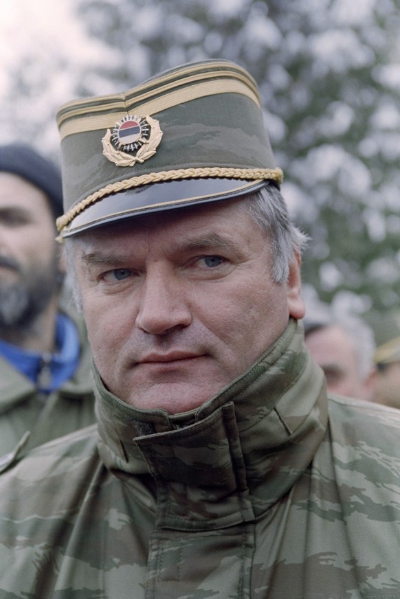 (FILES) This photograph taken on February 15, 1994, shows Bosnian Serb General Ratko Mladic in Sarajevo. Former Bosnian military Serb leader and war criminal Ratko Mladic has died in a prison hopsital ...