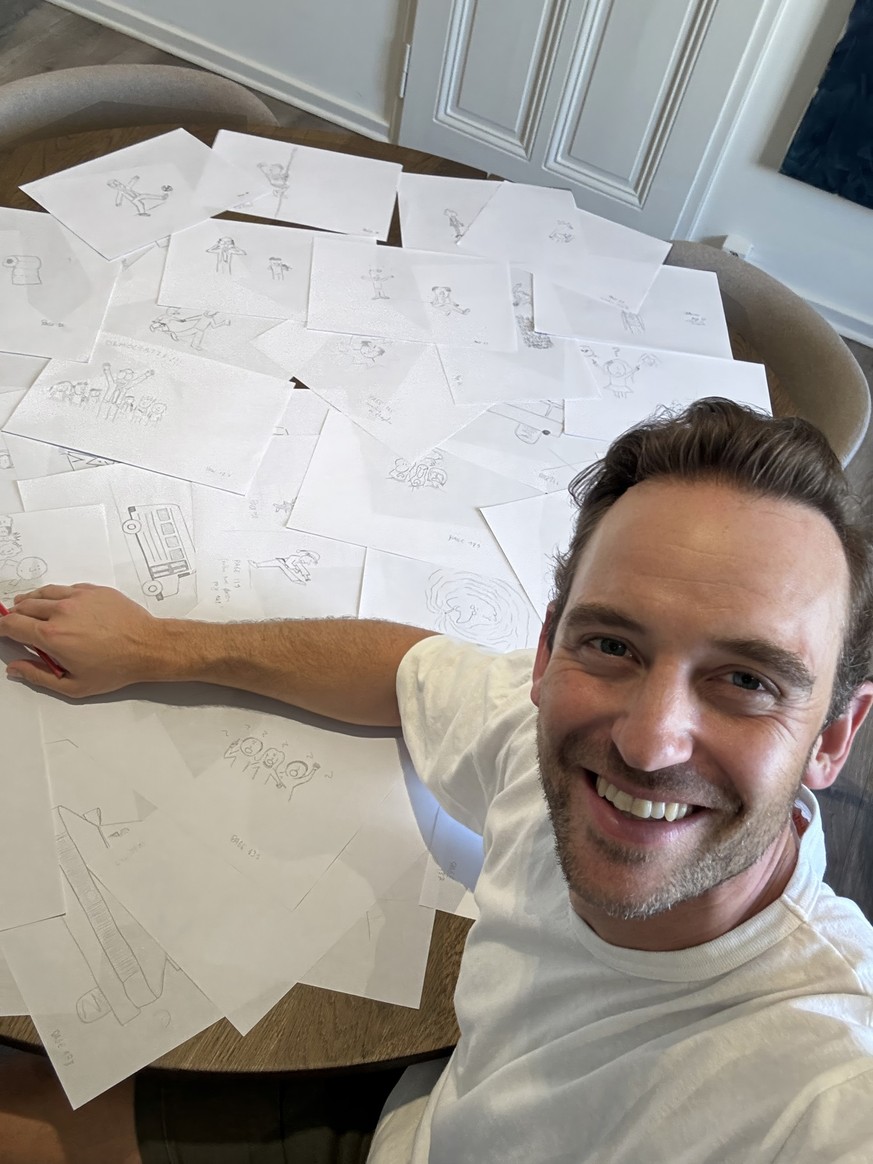 Après avoir vendu plus de 500 000 exemplaires de La Très Catastrophique Visite du Zoo, Joël Dicker a décidé de prendre lui-même les crayons pour illustrer son histoire.