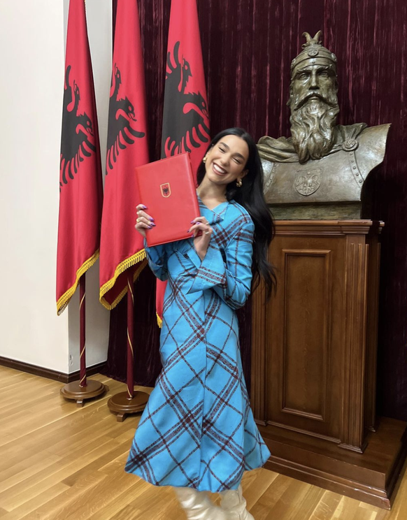 Dua Lipa obtient la nationalité albanaise