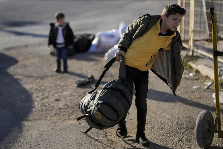Un jeune Syrien au poste frontière d'Öncüpinar, près de la ville de Kilis, dans le sud de la Turquie, voisine de la Syrie.