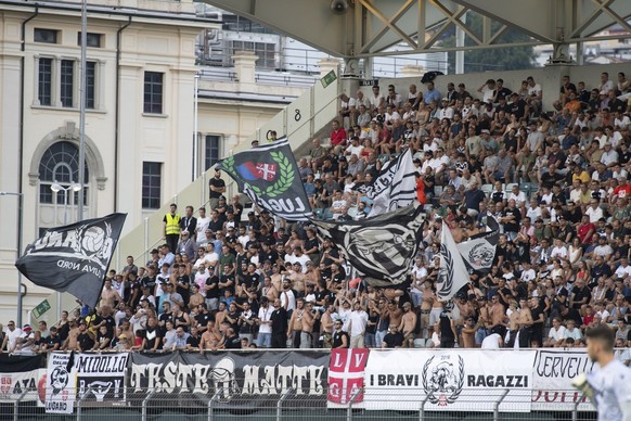 Lugano fans during the UEFA Europa Conference League, 3th qualifying round match FC Lugano against Hapoel Beer Sheva (Israel), at the Cornaredo stadium in Lugano, Switzerland, Thursday, August 4, 2022 ...