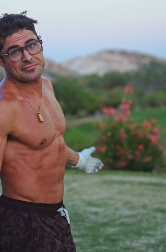 Le look du golfeur en 2025, c'est ça.