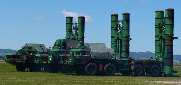Des missiles S-300 slovaques en 2009.
