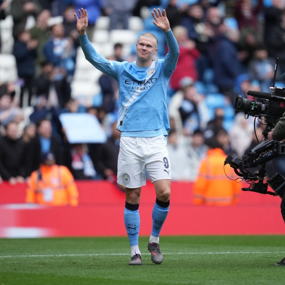 Erling Haaland a inscrit un fabuleux triplé face à Liverpool samedi en Coupe d'Angleterre.