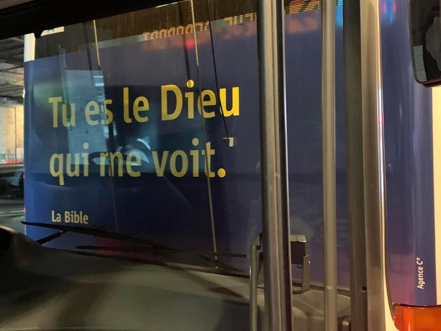 La publicité religieuse à l'arrière d'un bus des transports publics genevois (TPG).