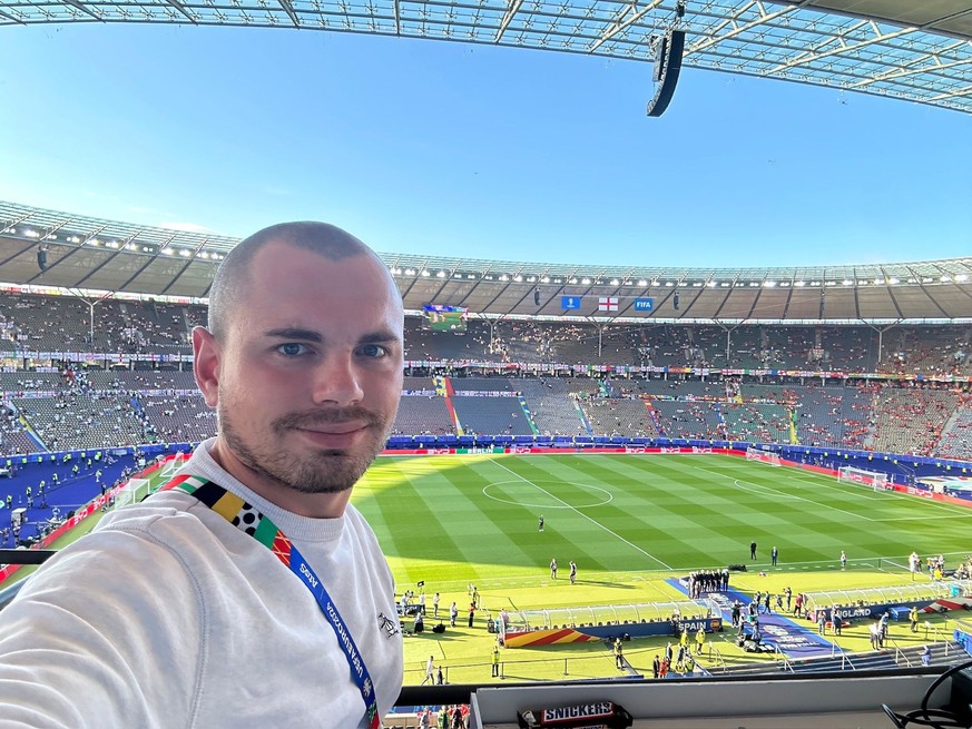 Valentin Schnorhk, qui a notamment couvert la finale de l'Euro 2024 pour son ancien employeur, avait l'idée d'un podcast sur le foot romand depuis plusieurs années.