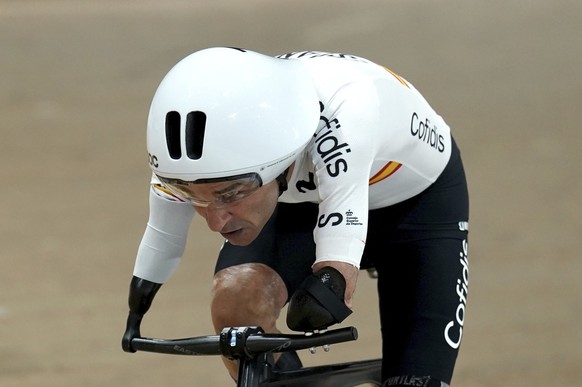Spain&#039;s Ricardo Ten Argiles in action during the Men&#039;s C1 Individual Pursuit gold medal race on day one of the 2023 UCI Cycling World Championships at the Sir Chris Hoy Velodrome, Glasgow, S ...